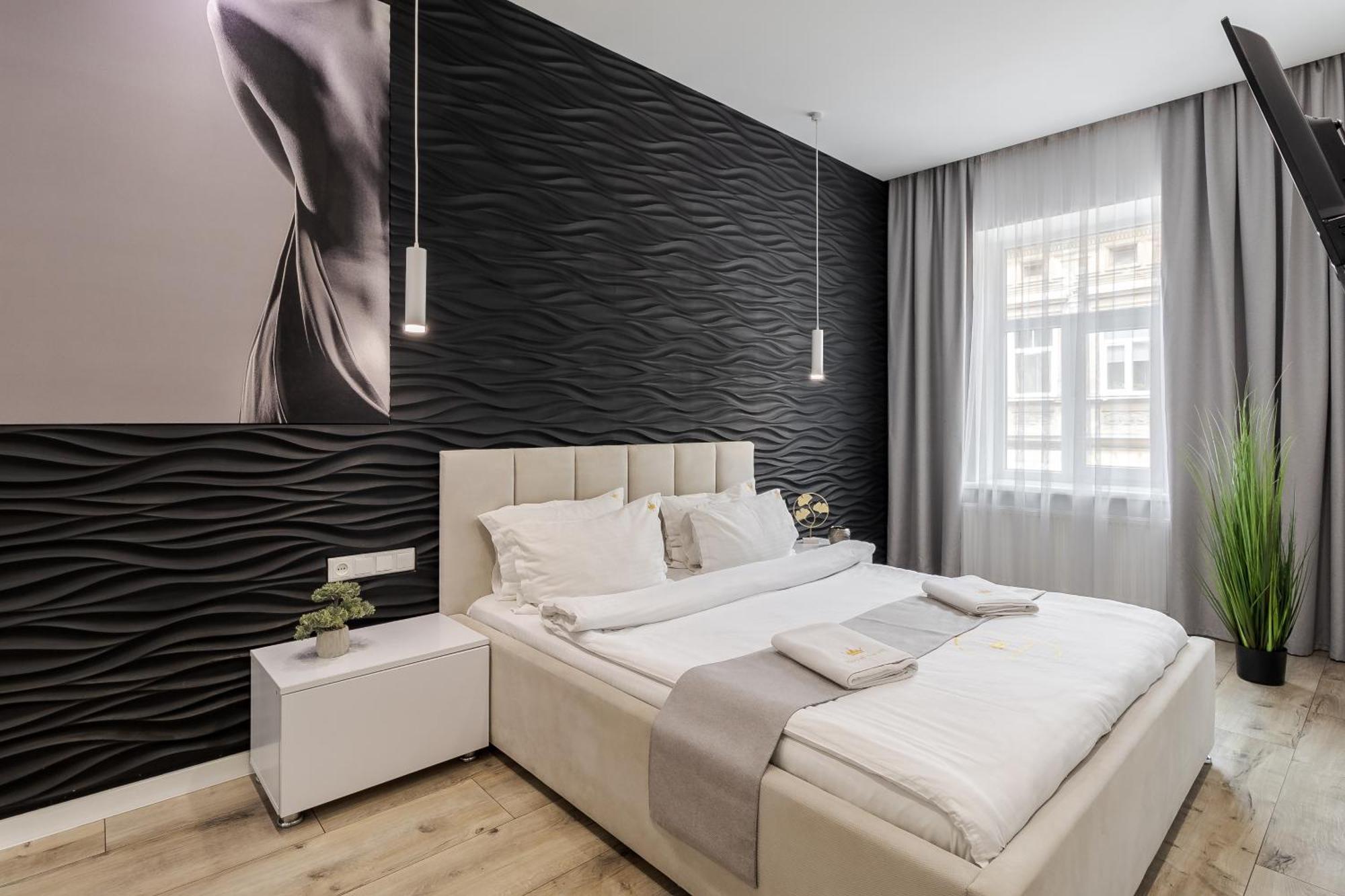 Royal Apartment On Balabana Street Lviv Exterior foto