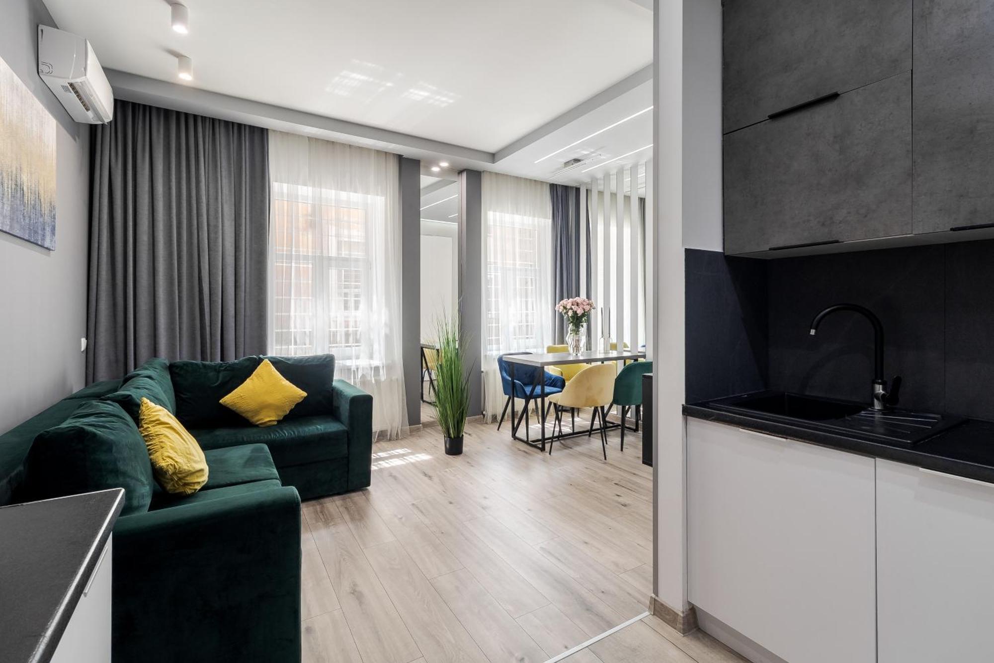 Royal Apartment On Balabana Street Lviv Exterior foto